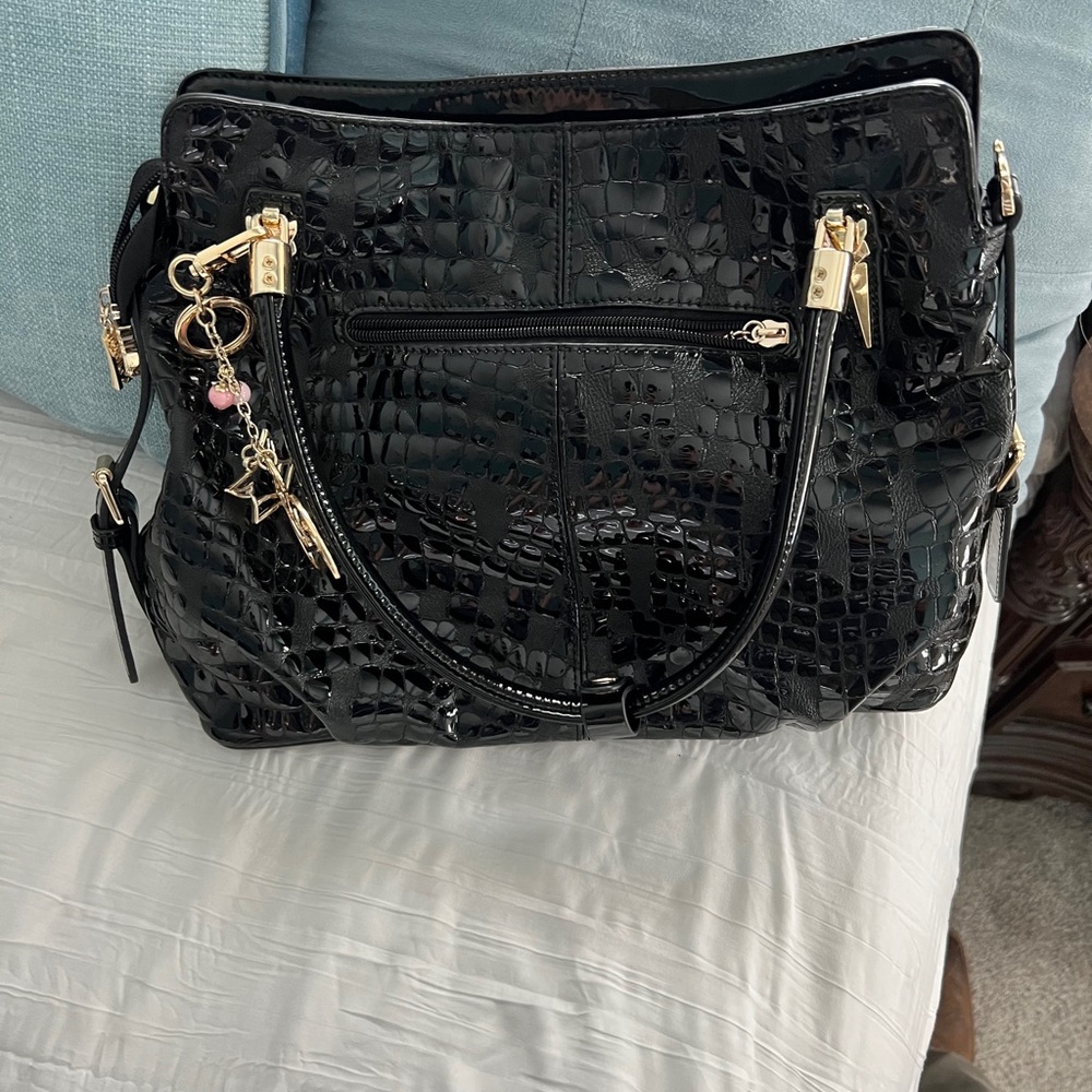 foxer purse, black, gently used no damage or stains